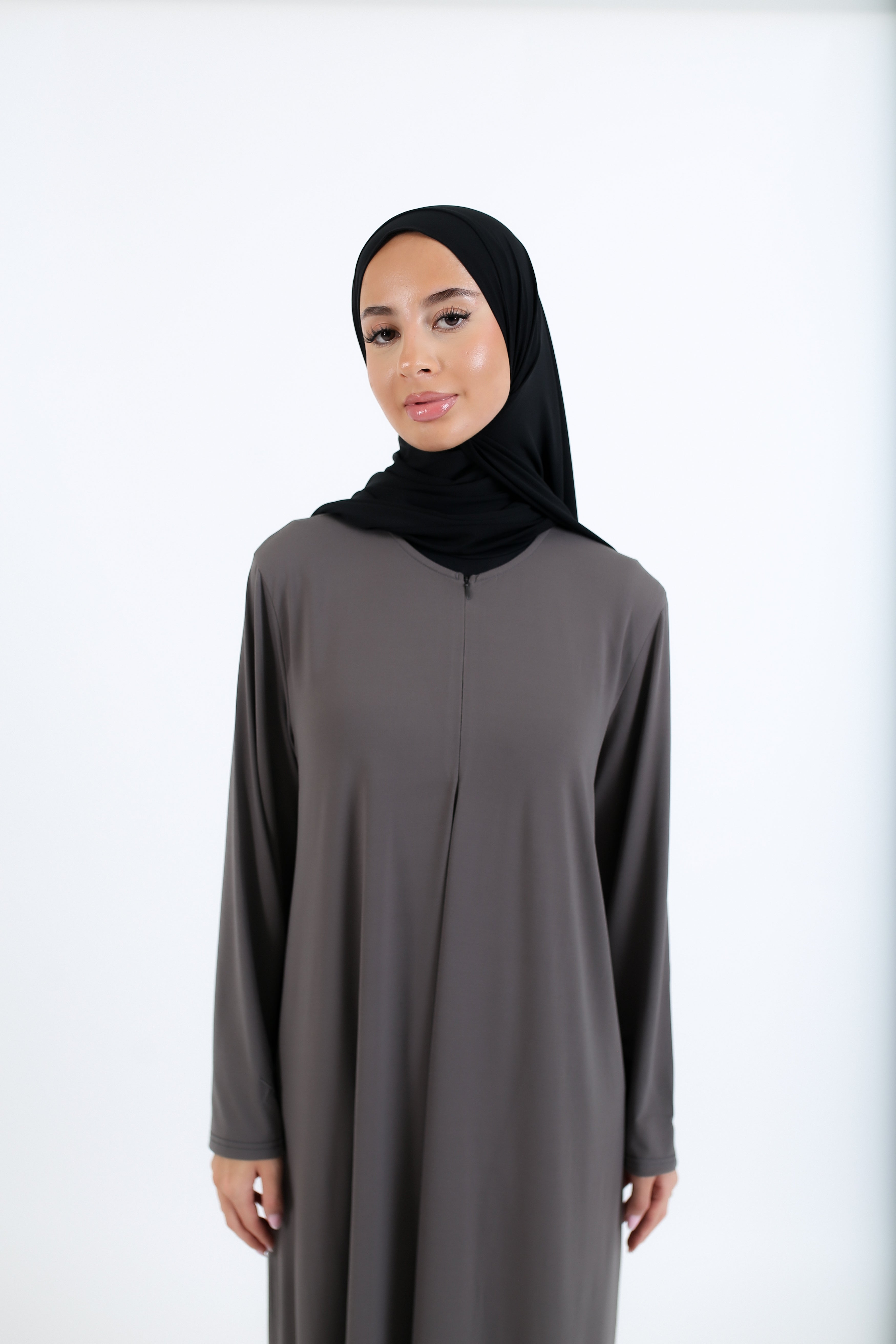 Zipped Abaya