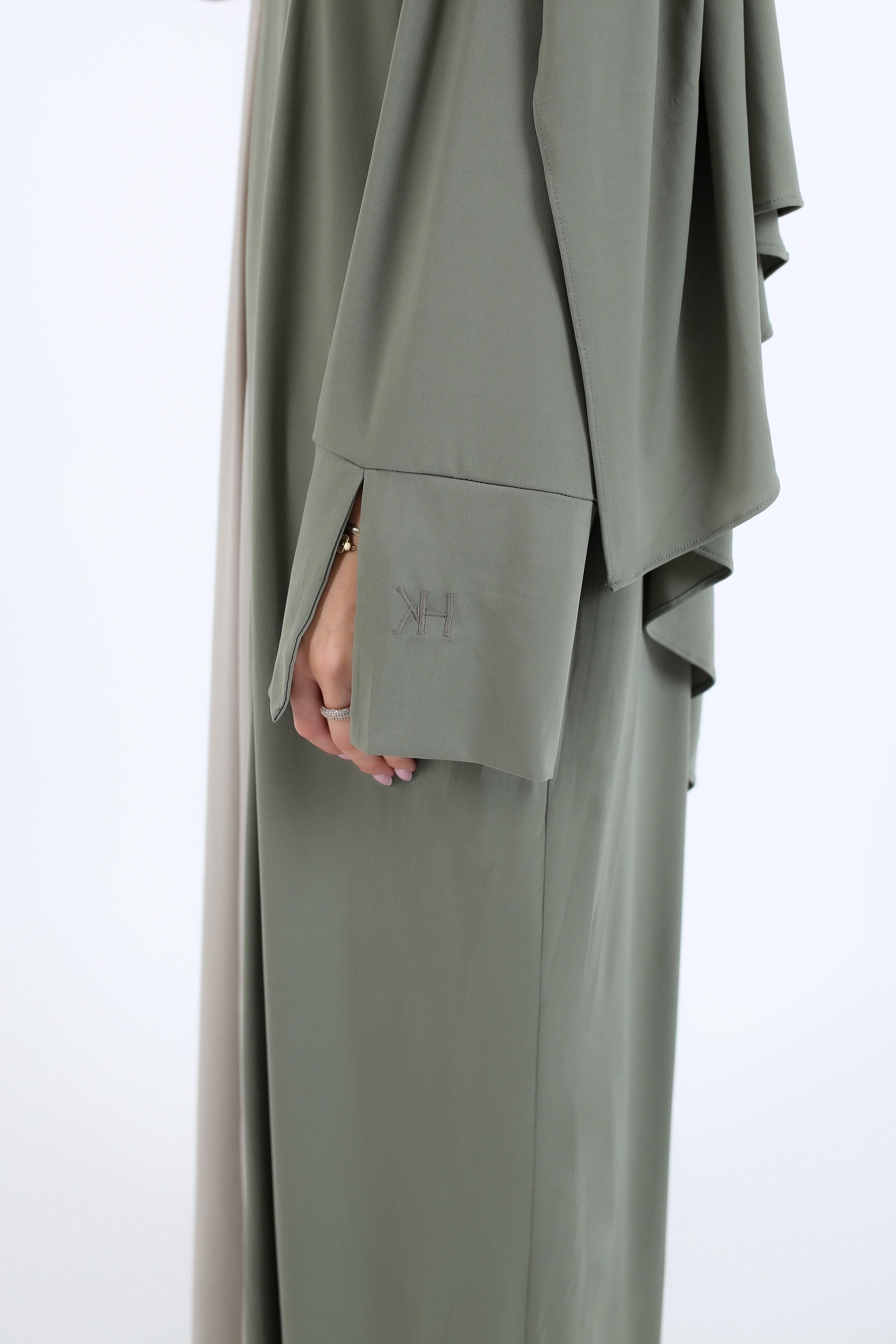 Open Abaya