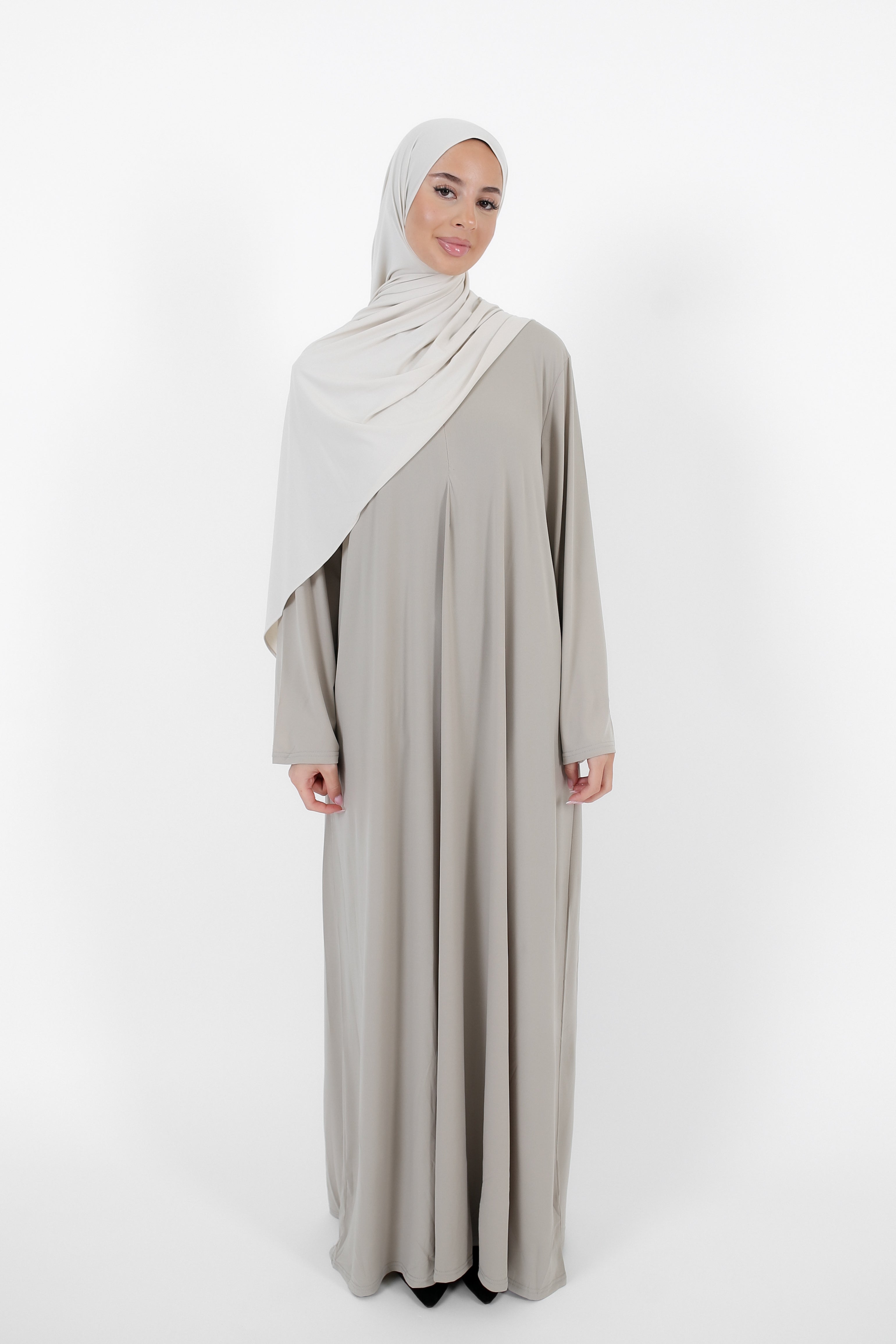 Zipped Abaya