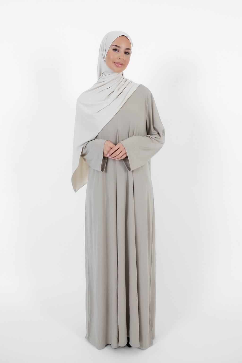 Zipped Abaya