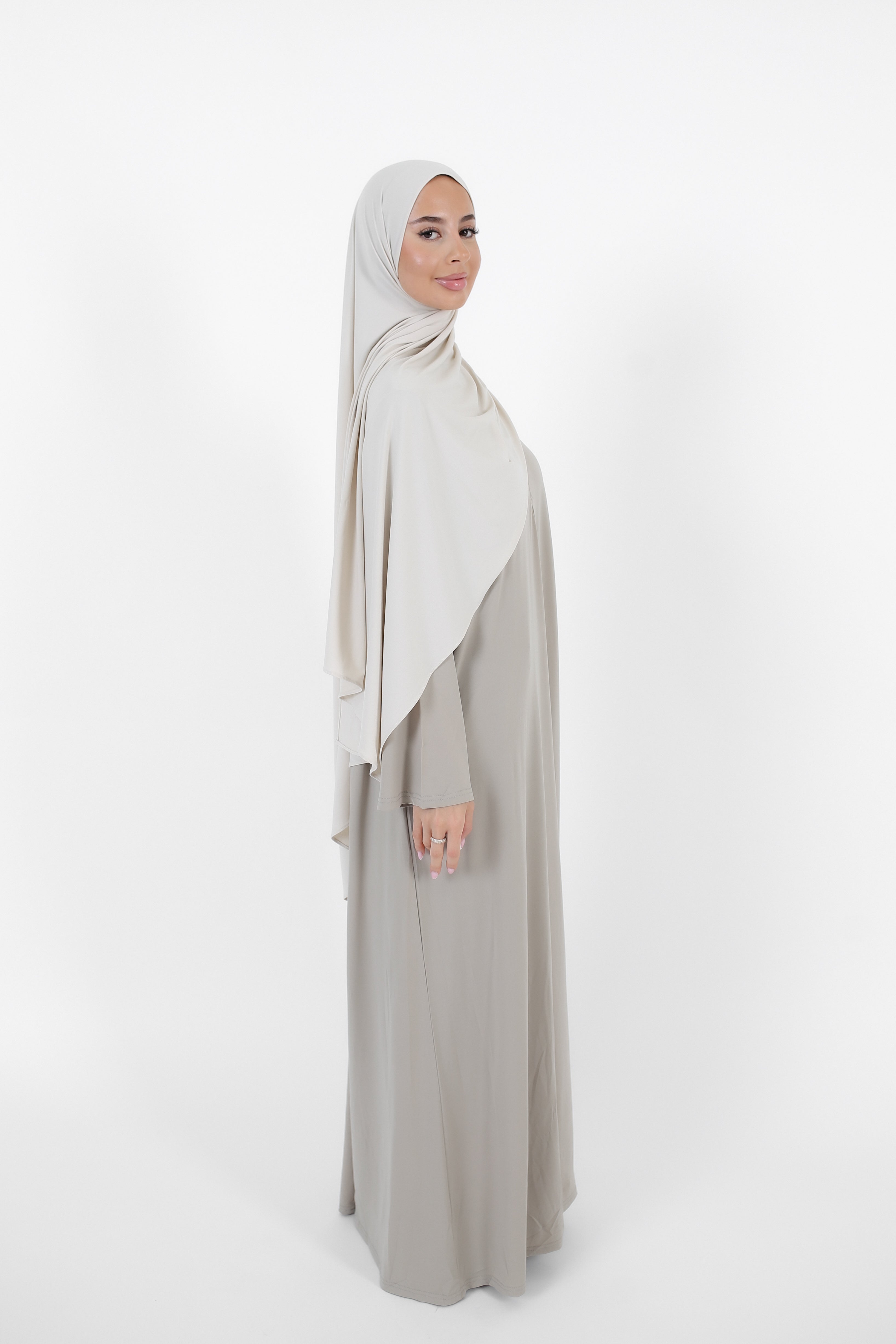 Zipped Abaya