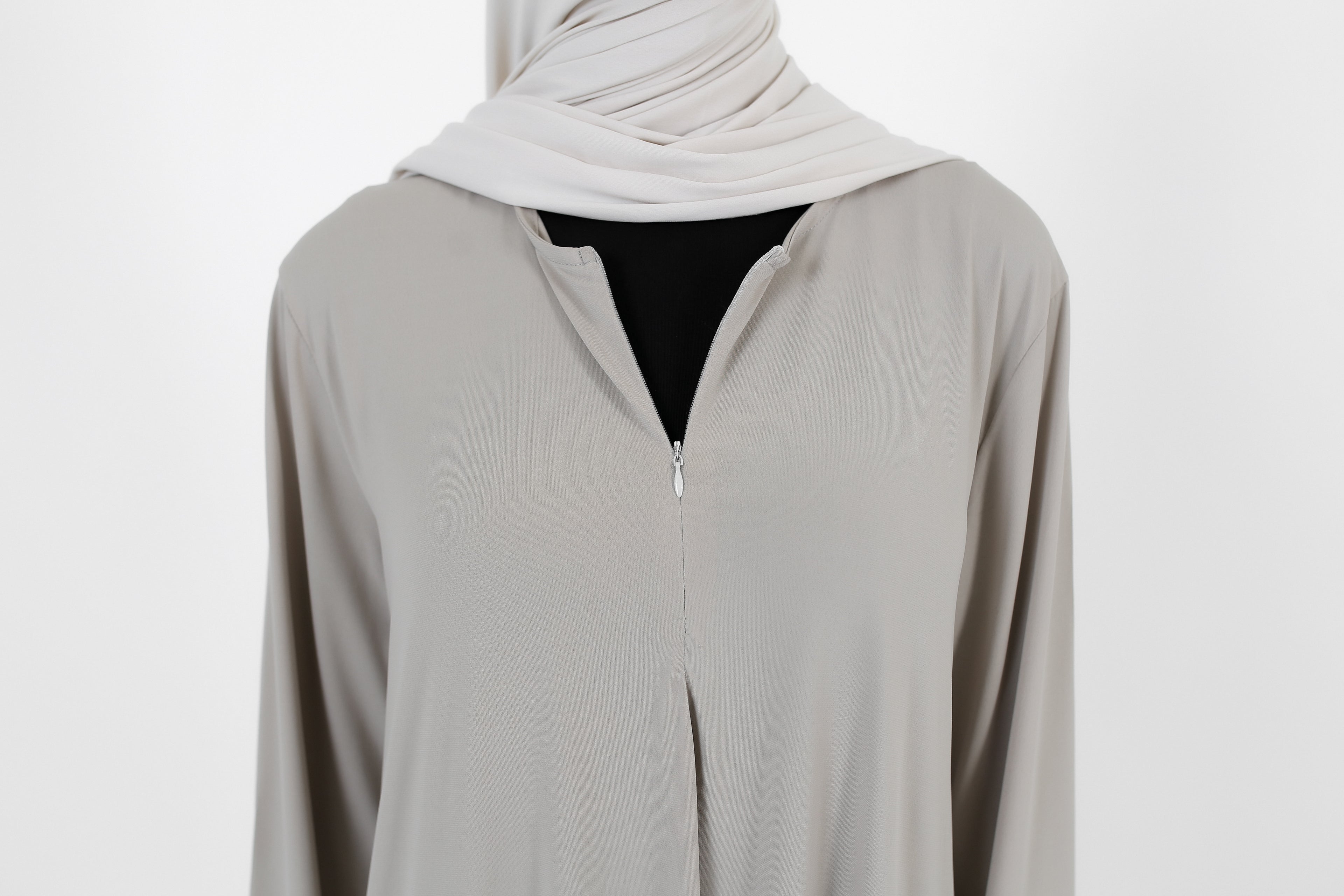Zipped Abaya
