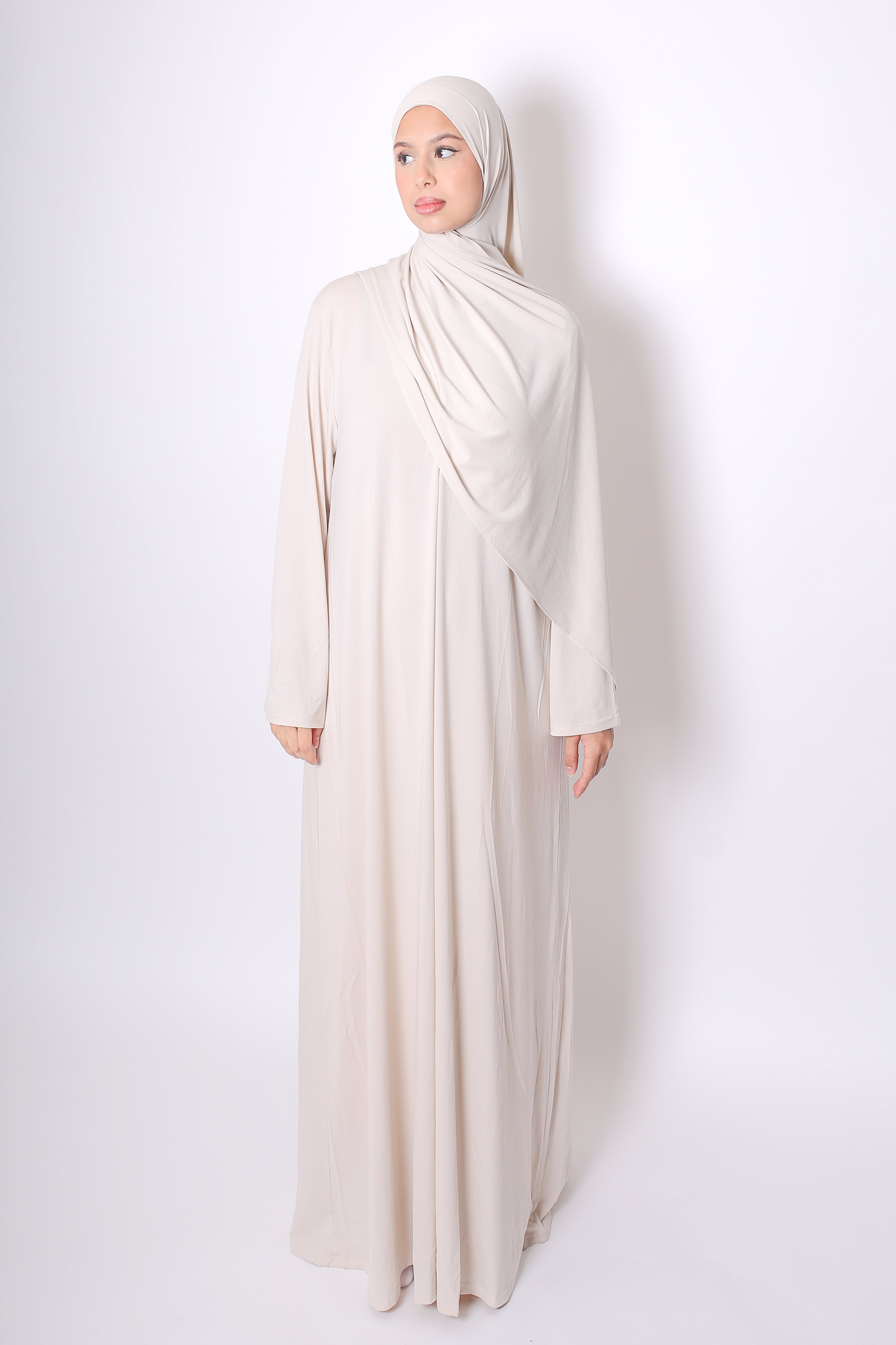 Zipped Abaya