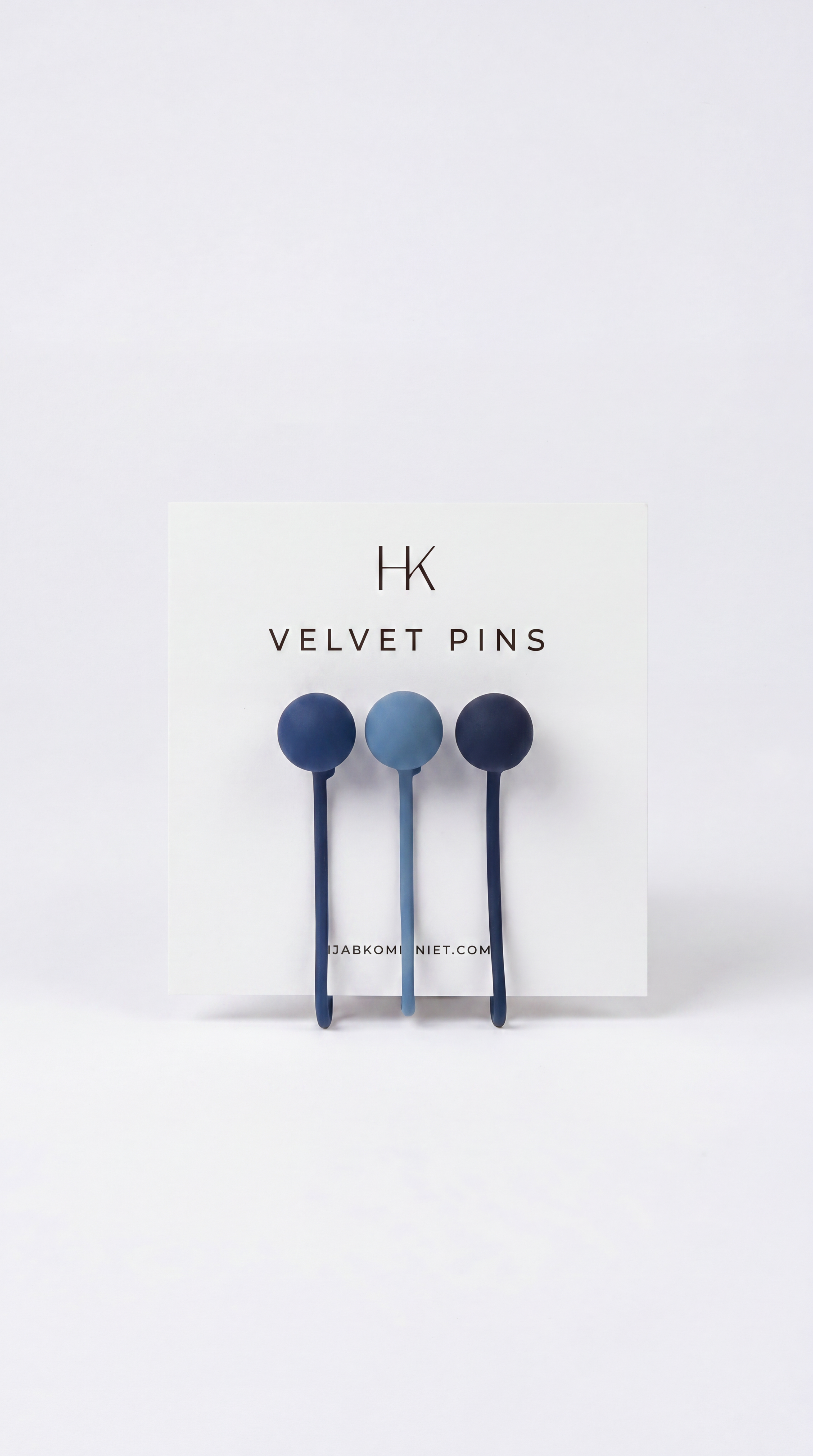 VELVET PINS